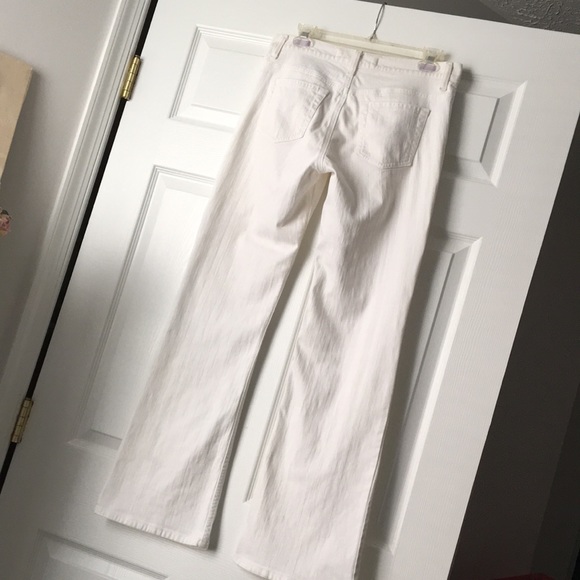 EXPRESS • SARULA White Flare Leg Denim Jeans - Picture 11 of 14